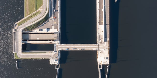 Zeesluis IJmuiden. Beeld Ossip van Duivenbode
