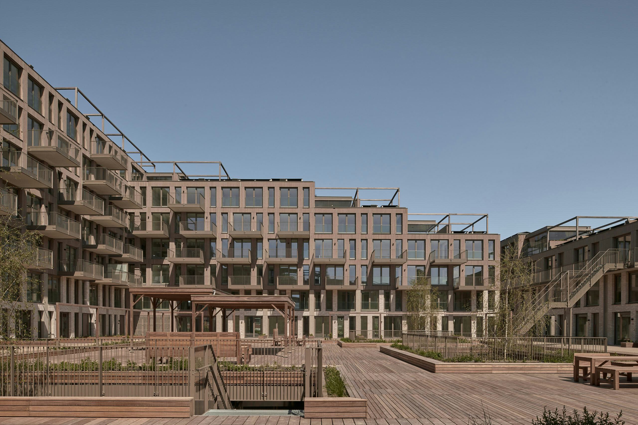 Studio Ard Hoksbergen levert wooncomplex Leyhof op