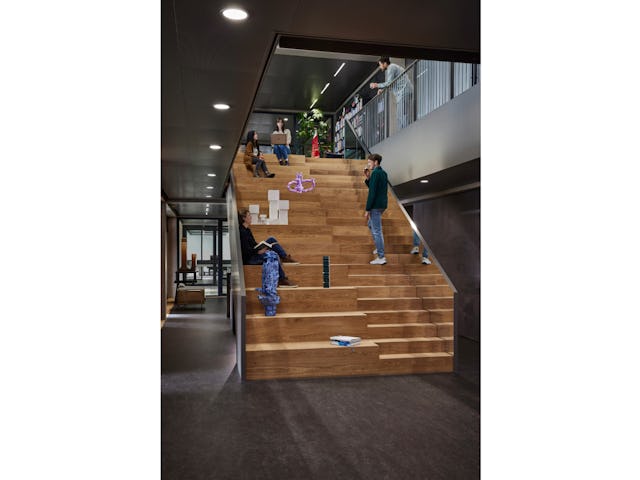 Floating Office Rotterdam. Beeld Mark Seelen