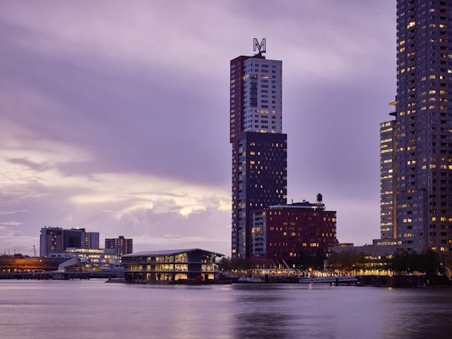 Floating Office Rotterdam. Beeld Mark Seelen