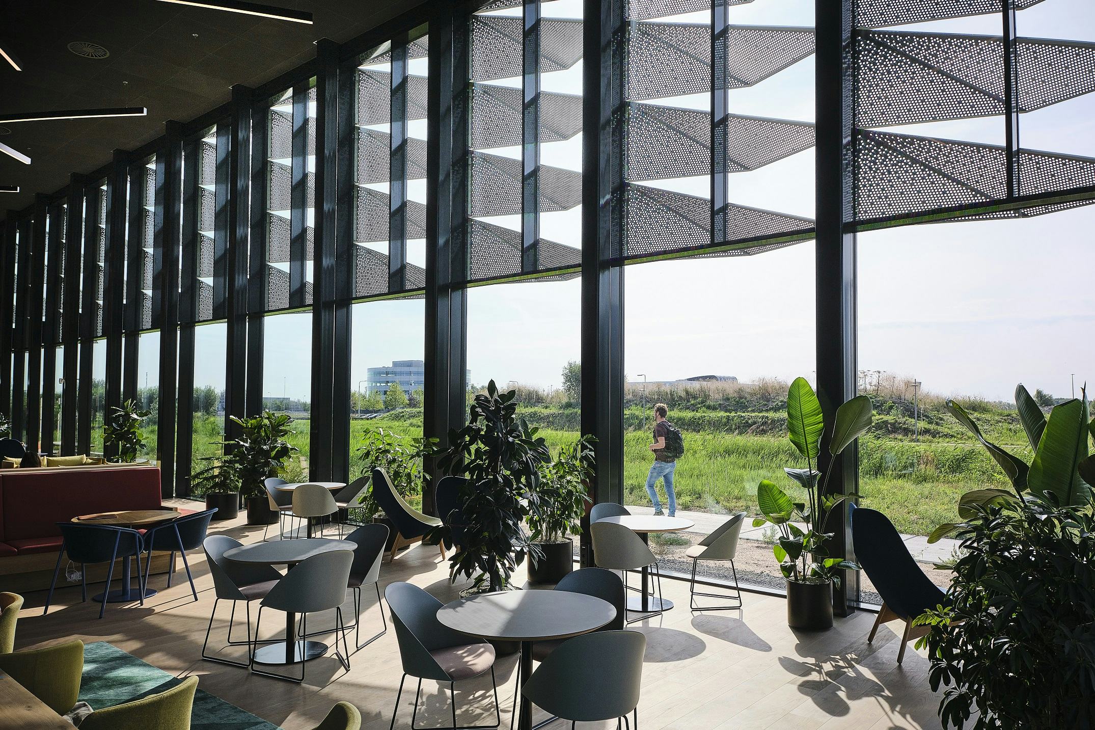 Scale-ups krijgen eigen kantoor- en maakruimte op TU Delft Campus