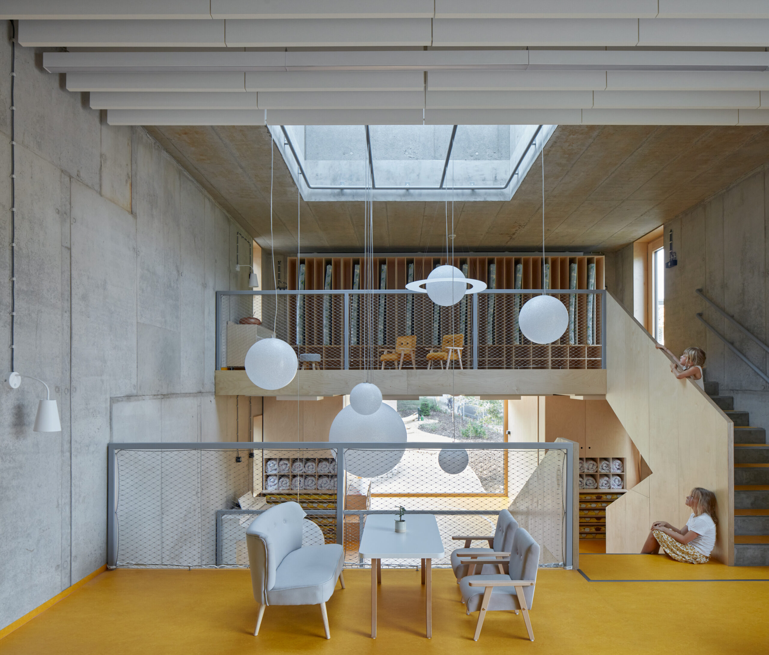 Montessori kleuterschool door Mjölk architekti en Projektový atelier David. Beeld: BoysPlayNice