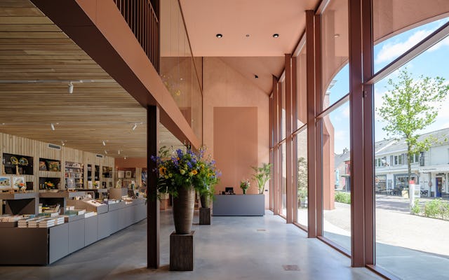 Museumshop. Beeld Ossip van Duivenbode