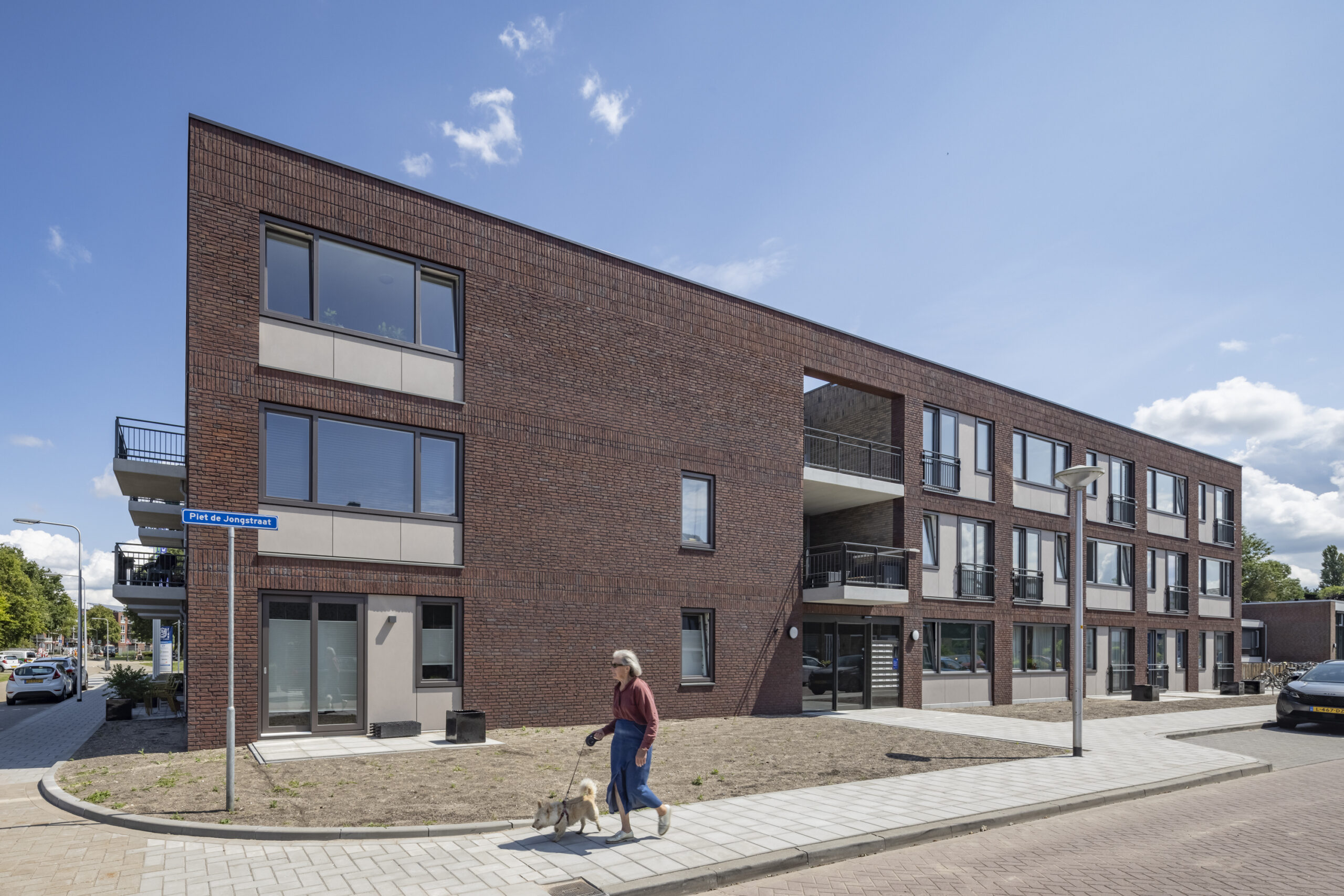 Tech Campus 'De School', Roelofarendsveen, hergebruik, transformatie, school, kantoor verzamelgebouw, VRP architecten