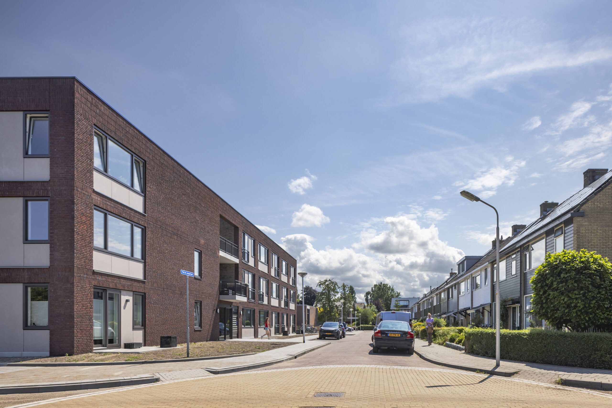 Tech Campus 'De School', Roelofarendsveen, hergebruik, transformatie, school, kantoor verzamelgebouw, VRP architecten