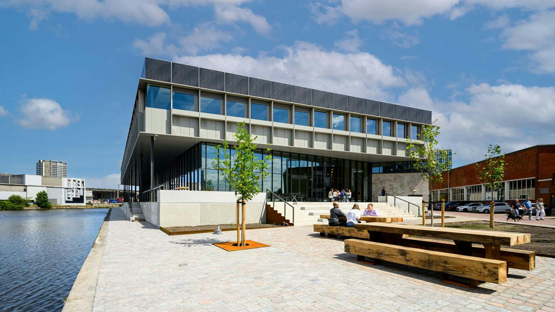Bedrijfsverzamelgebouw Titaan, Den Haag - Braaksma & Roos Architectenbureau