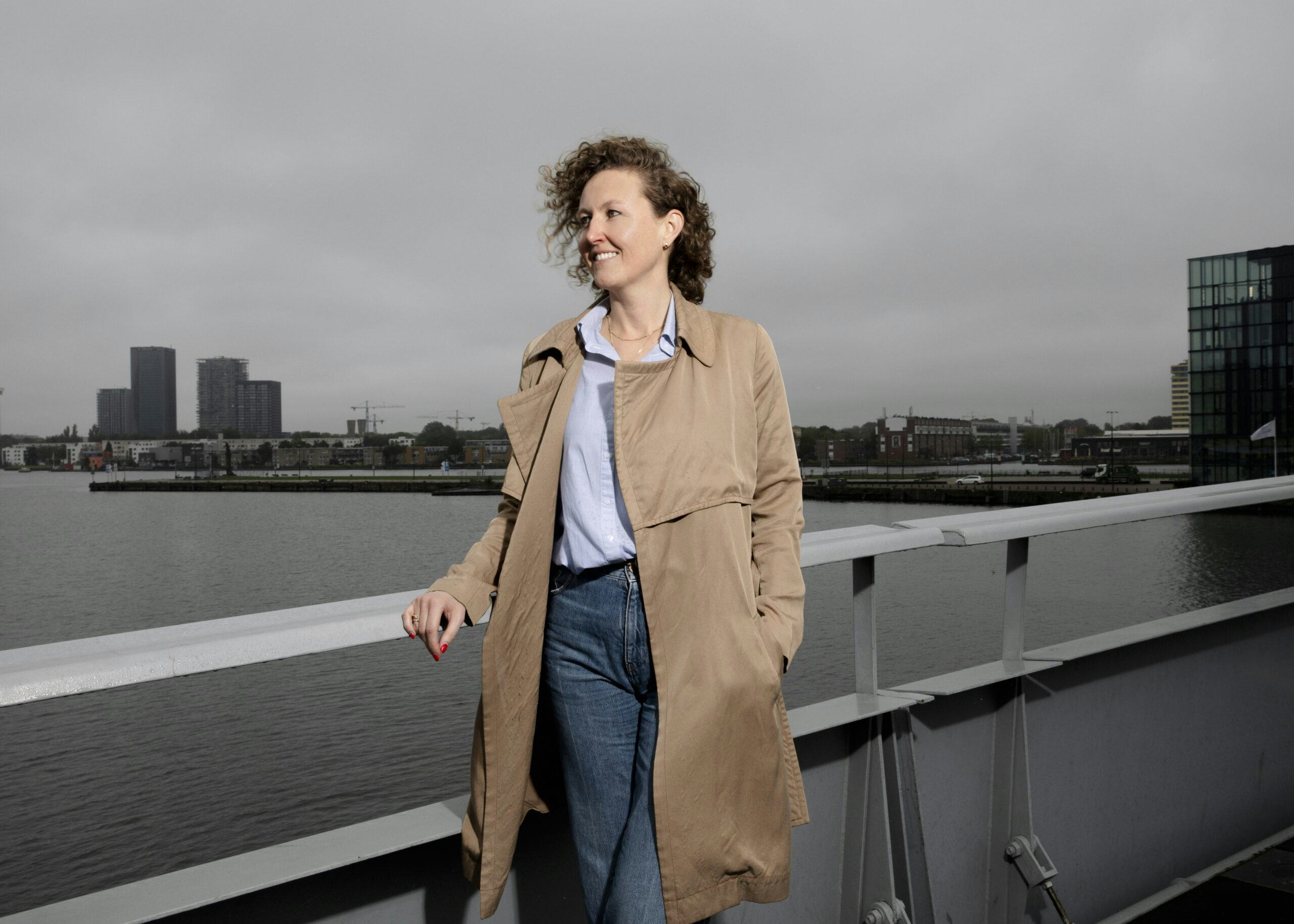 Julienne Schreinemachers, projectontwikkelaar bij Ymere in Amsterdam. Beeld Lin Woldendorp