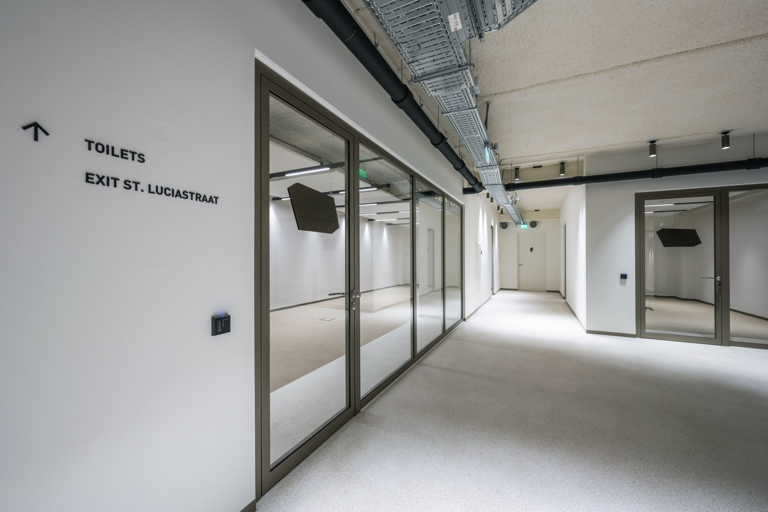 Beeld Paul Starink in opdracht van J.P. van Eesteren.