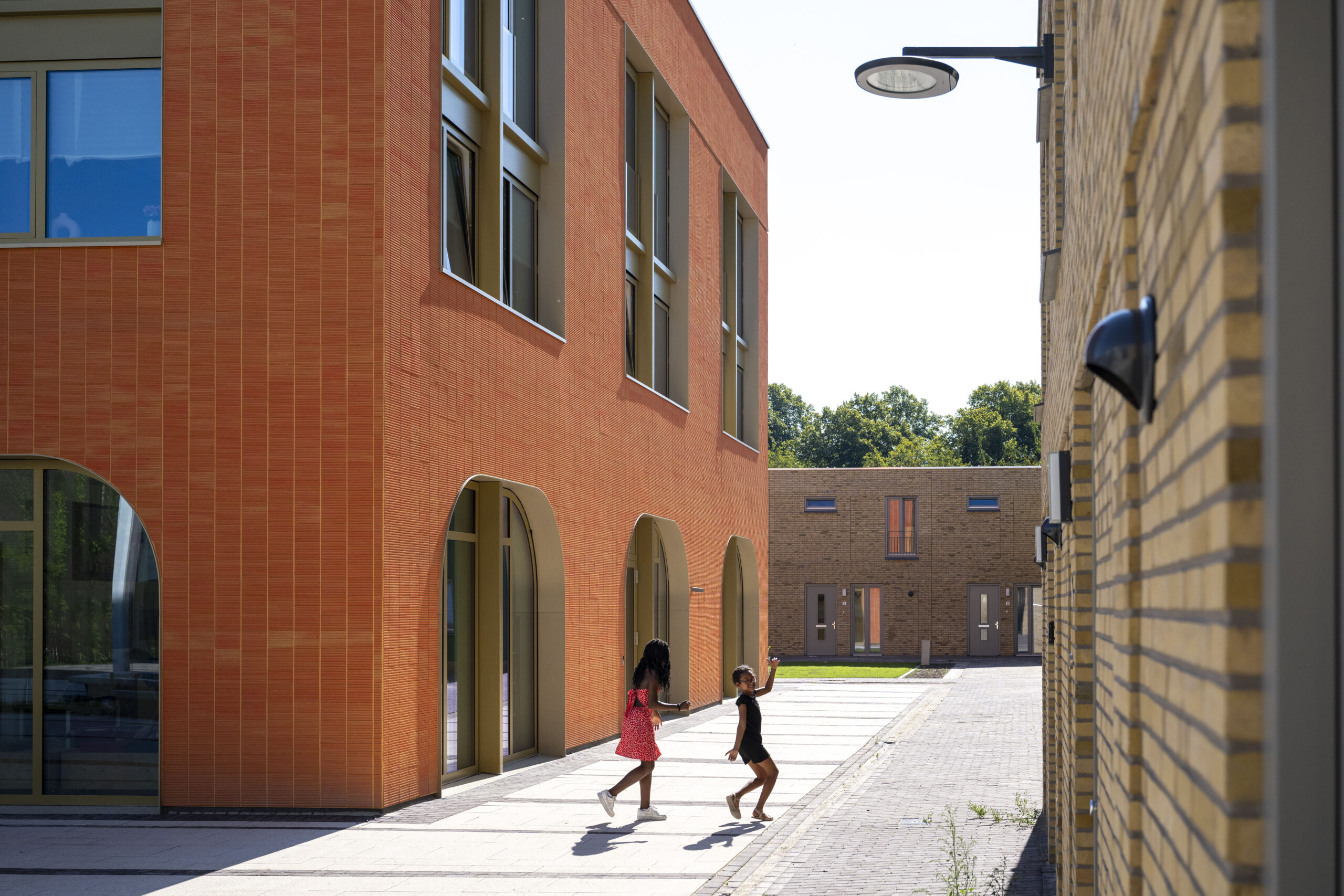 Beeld Loes van Duijvendijk/Igor Vermeer (foto spelende kinderen)