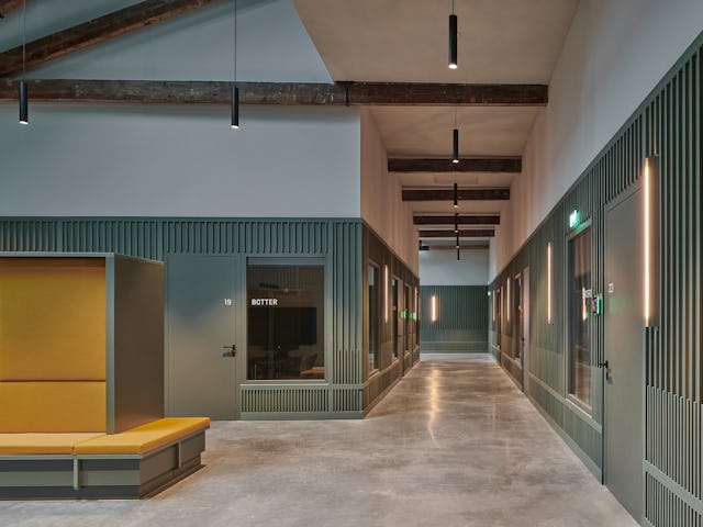 Vergaderruimtes aan rondgang. Beeld Max Hart Nibbrig