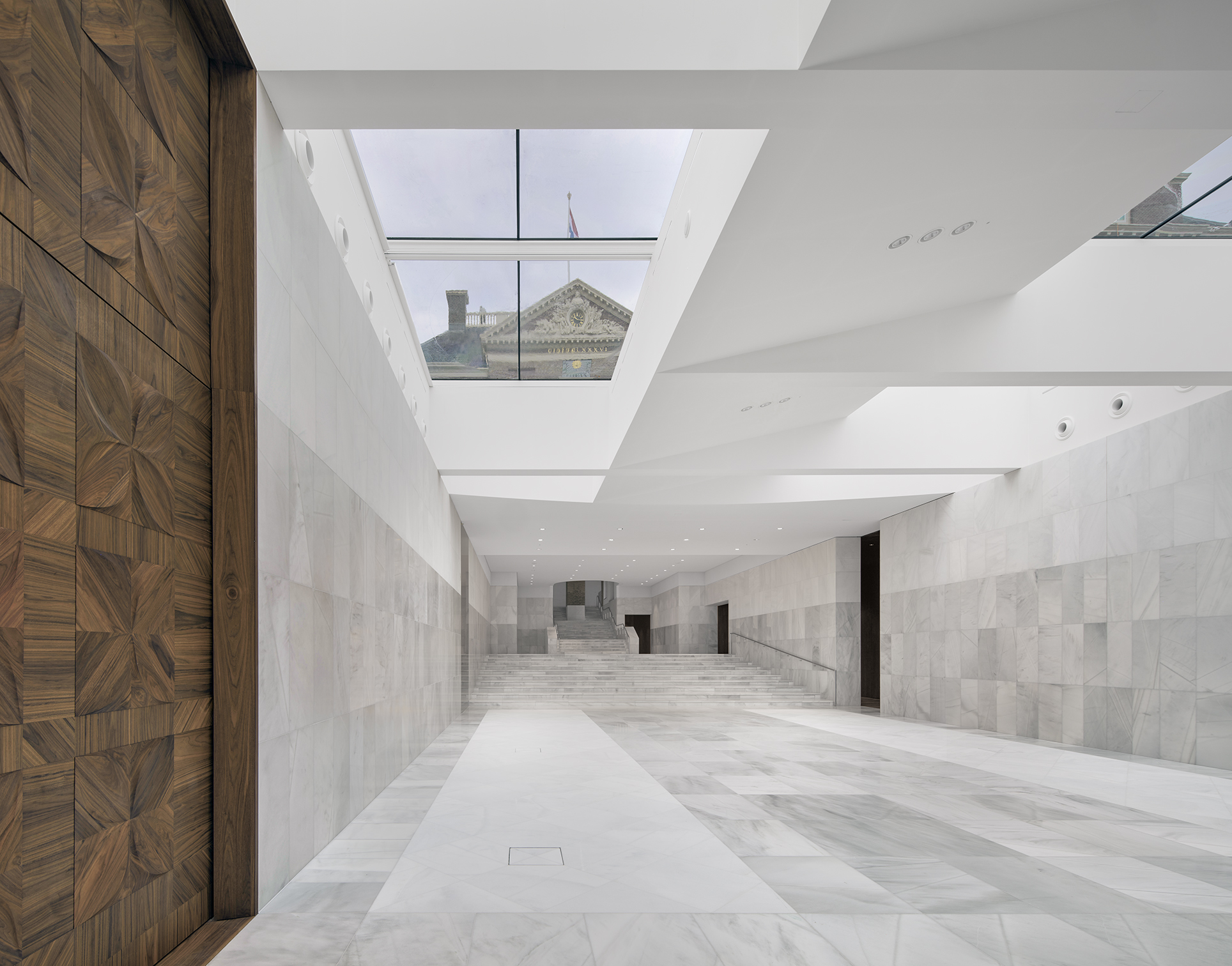 Beeld Simon Menges, Sebastian van Damme