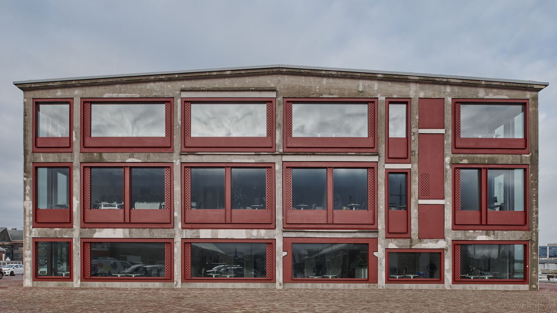 Stadhuis Den Helder door Office Winhov en Van Hoogevest Architecten. Beeld Max Hart Nibbrig