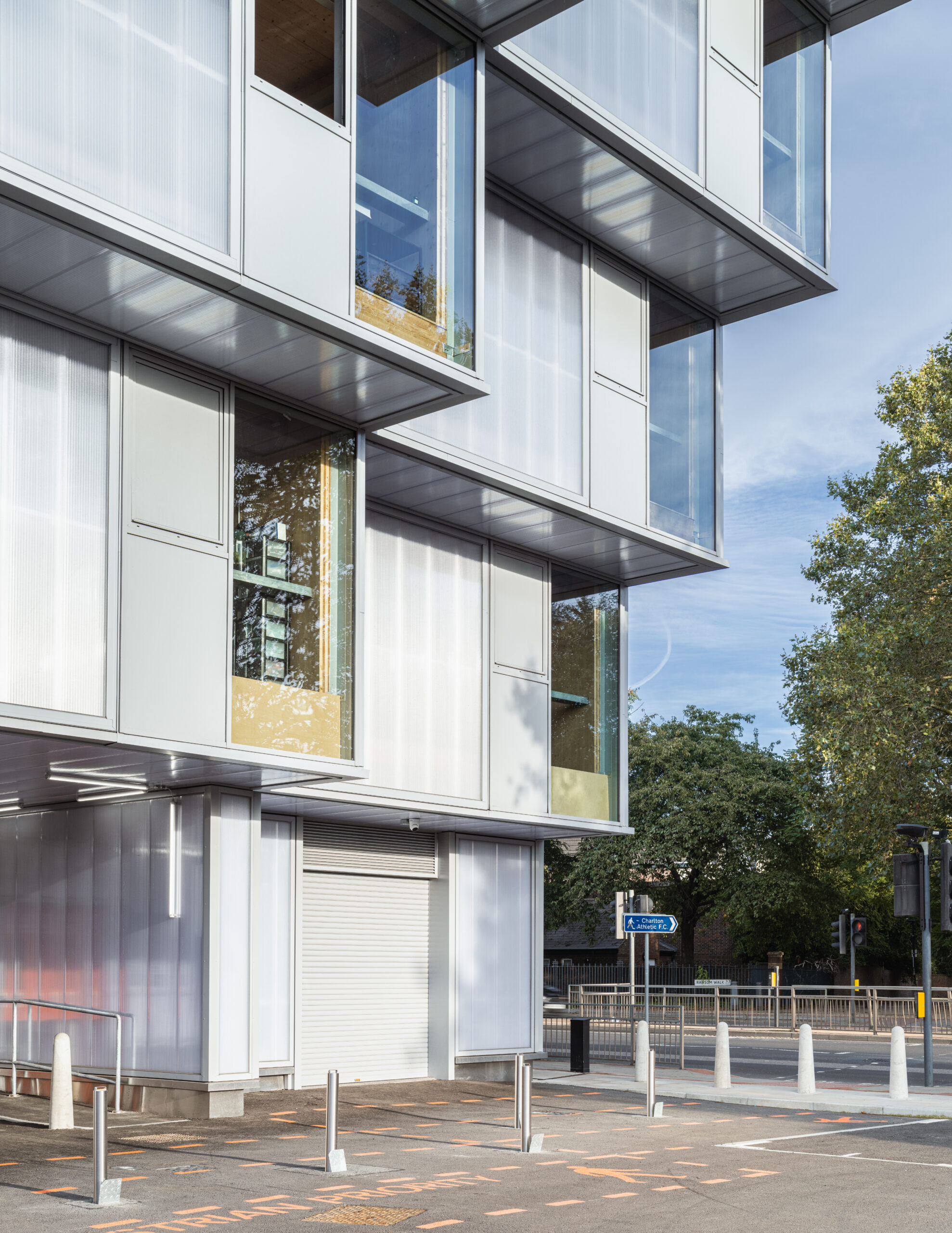 Gezicht naar Woolwich Road. Beeld dRMM, Fred Howarth