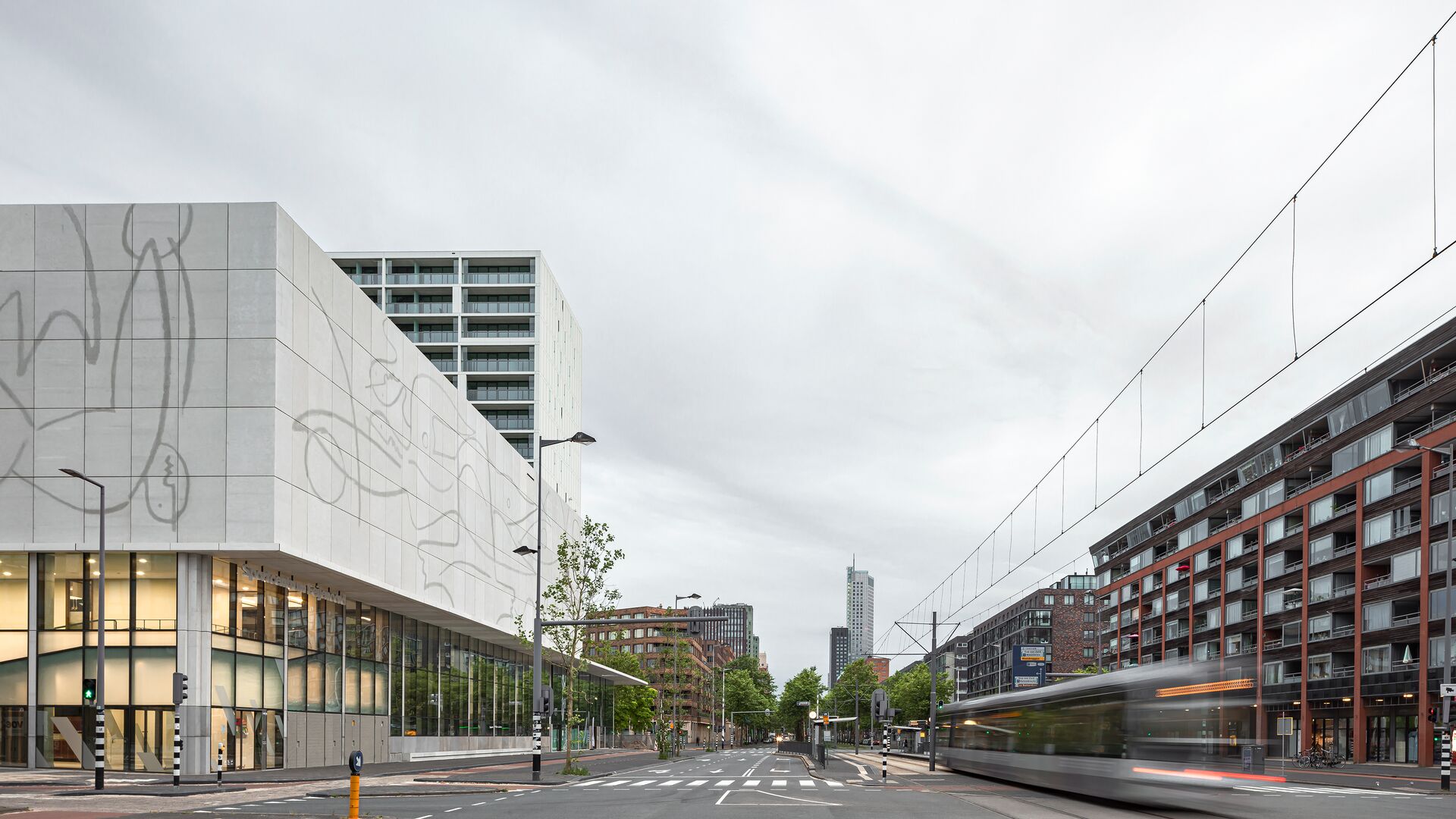 Sportcomplex Feijenoord in Rotterdam Zuid door Koen van Velsen architecten. Beeld Sebastian van Damme