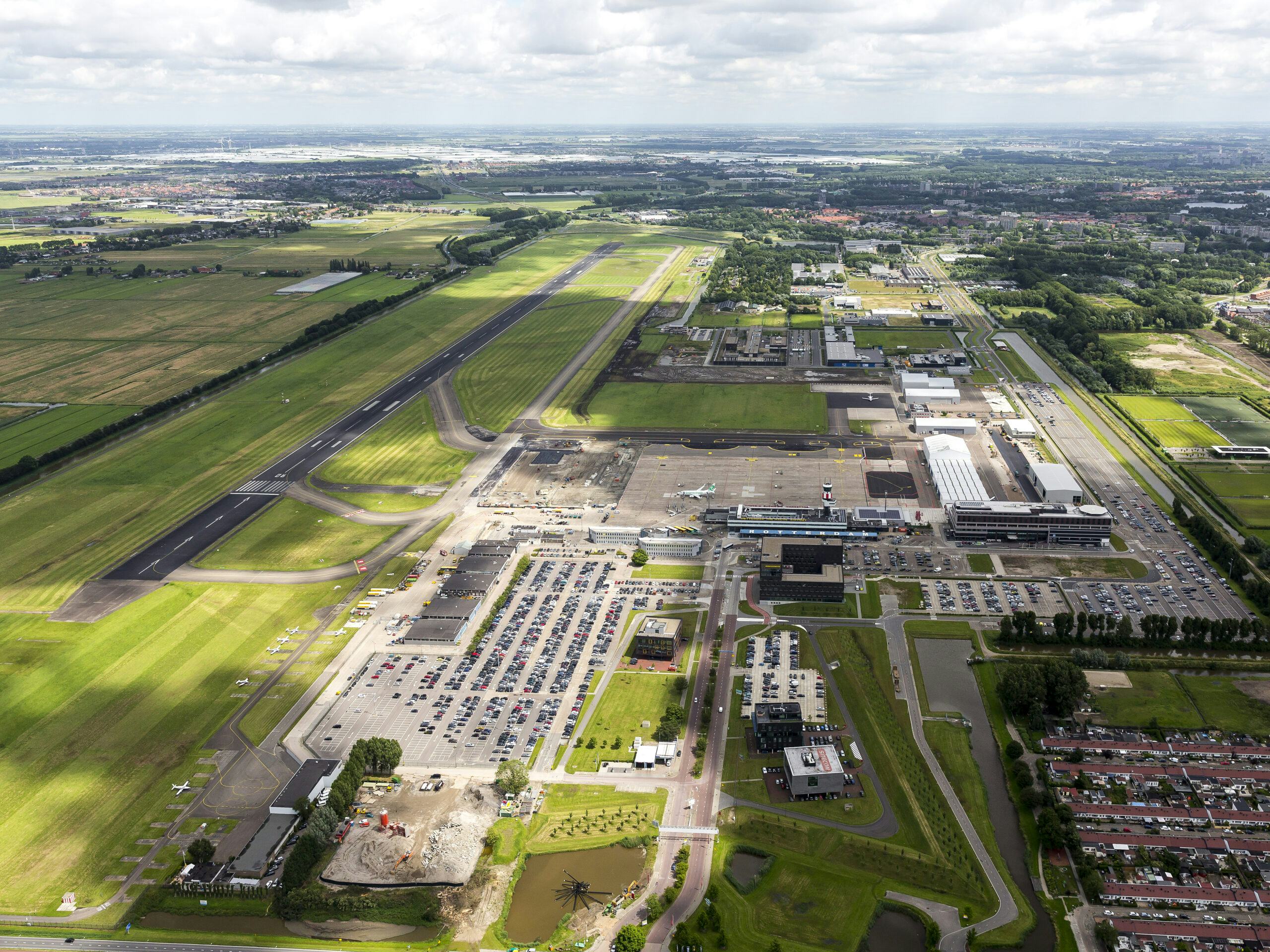 Rotterdam The Hague Airport. Beeld Shutterstock