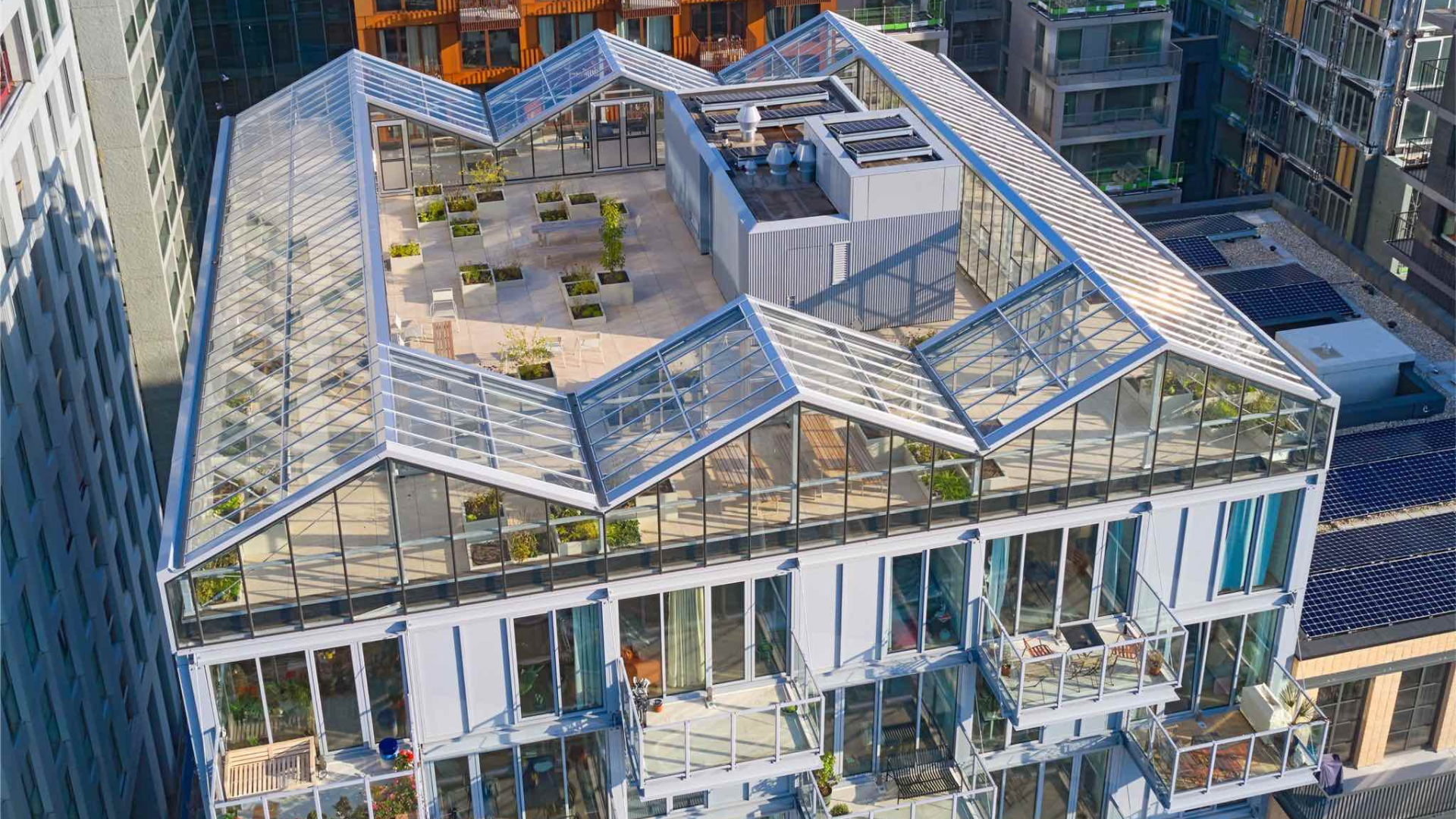 De Warmoes op Oostenburg, ontworpen door Workshop architecten. Beeld Bert Rietberg