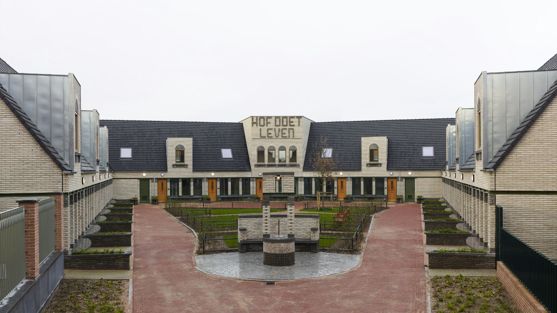 'Hof doet leven' door Hans van der Heijden Architecten in Rotterdam Nieuw Kralingen. Beeld Stefan Müller