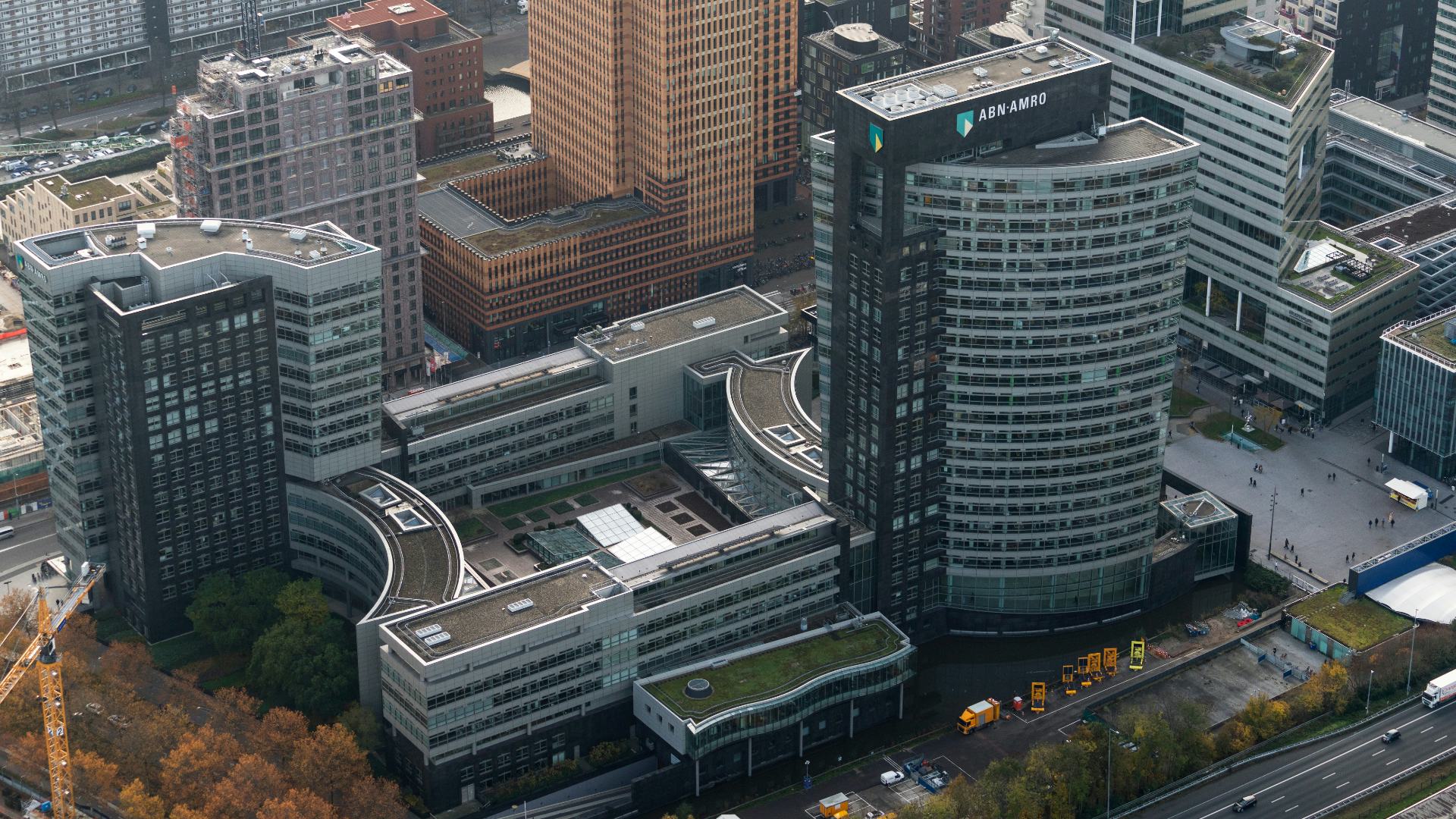 Monumentenstatus hoofdkantoor ABN Amro Bank van de baan
