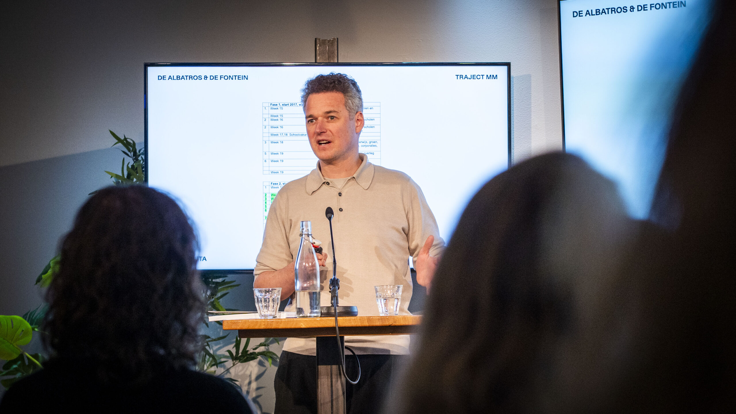 Jan Nauta tijdens zijn ARC Talk in Pakhuis de Zwijger. Beeld Hanna Veltman