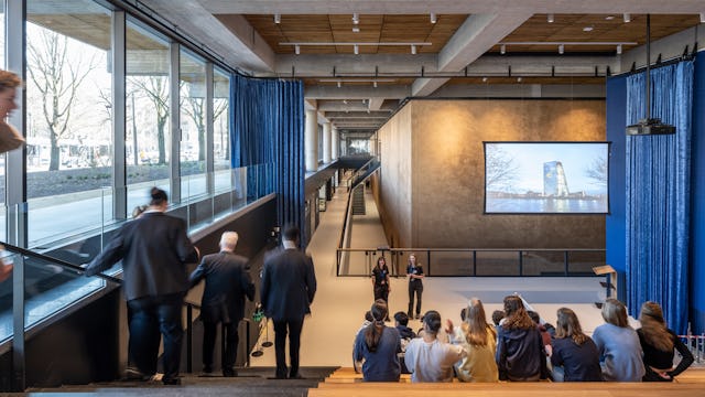 Beeld Ossip van Duivenbode