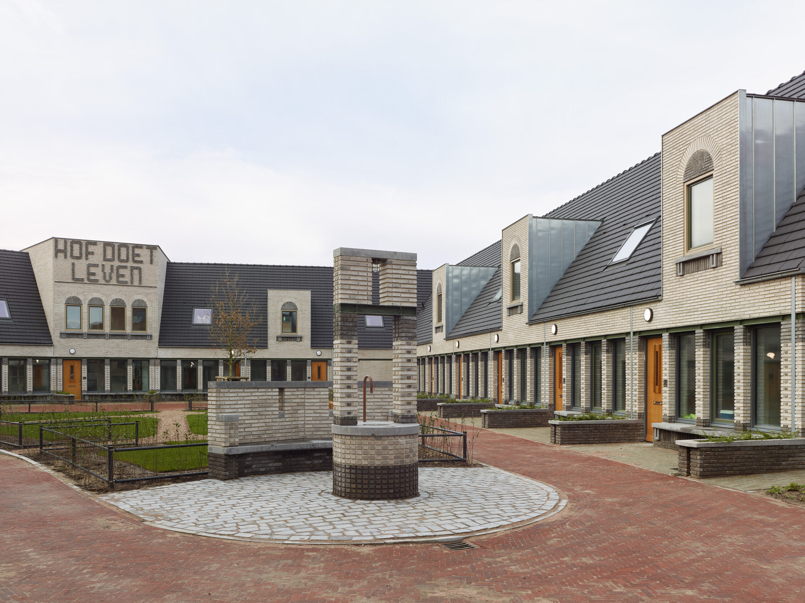 Hof doet leven. Beeld Stefan Müller