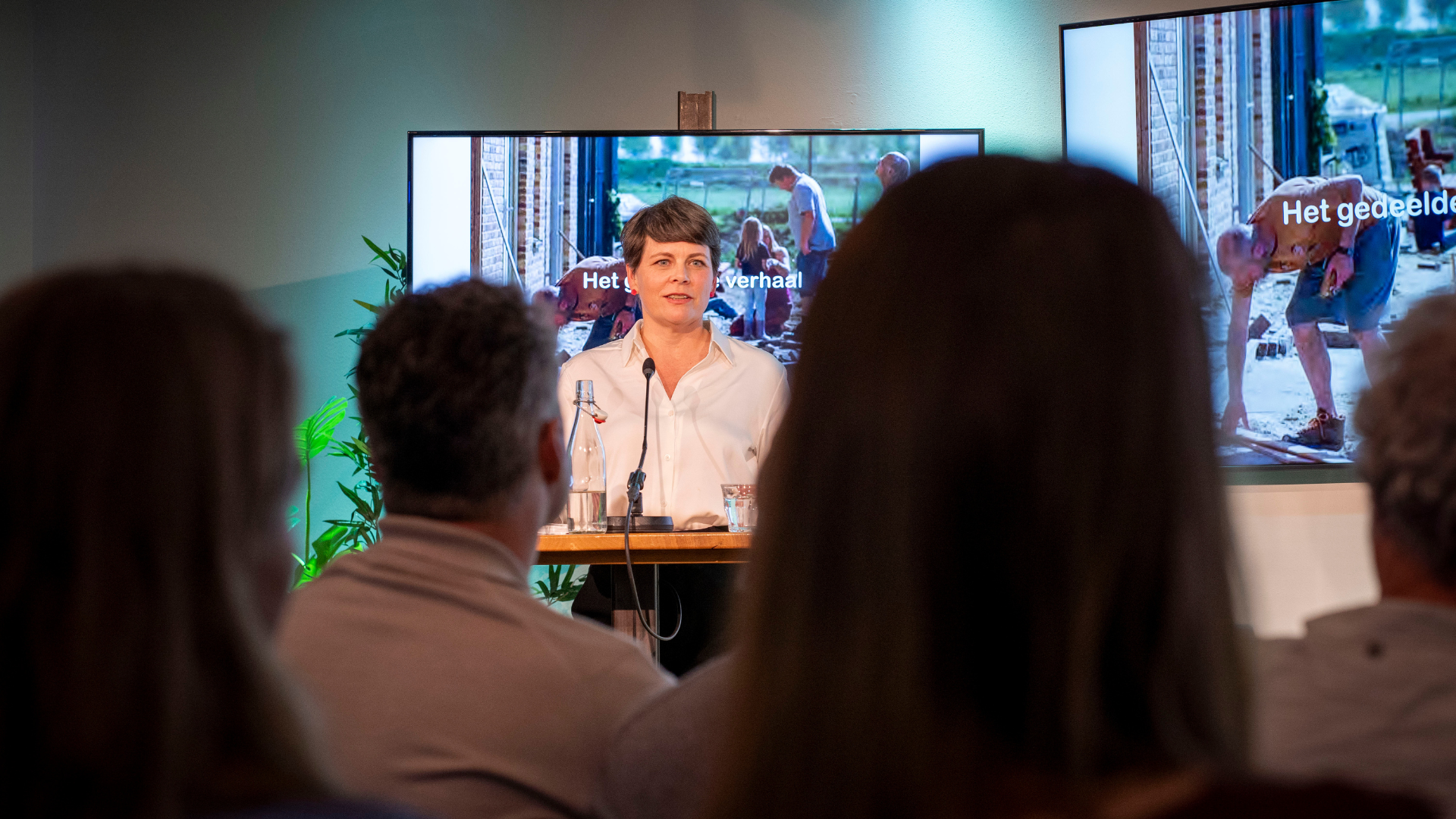 Jessica Hammarlund Bergmann tijdens haar ARC Talk. Beeld Hanna Veltman