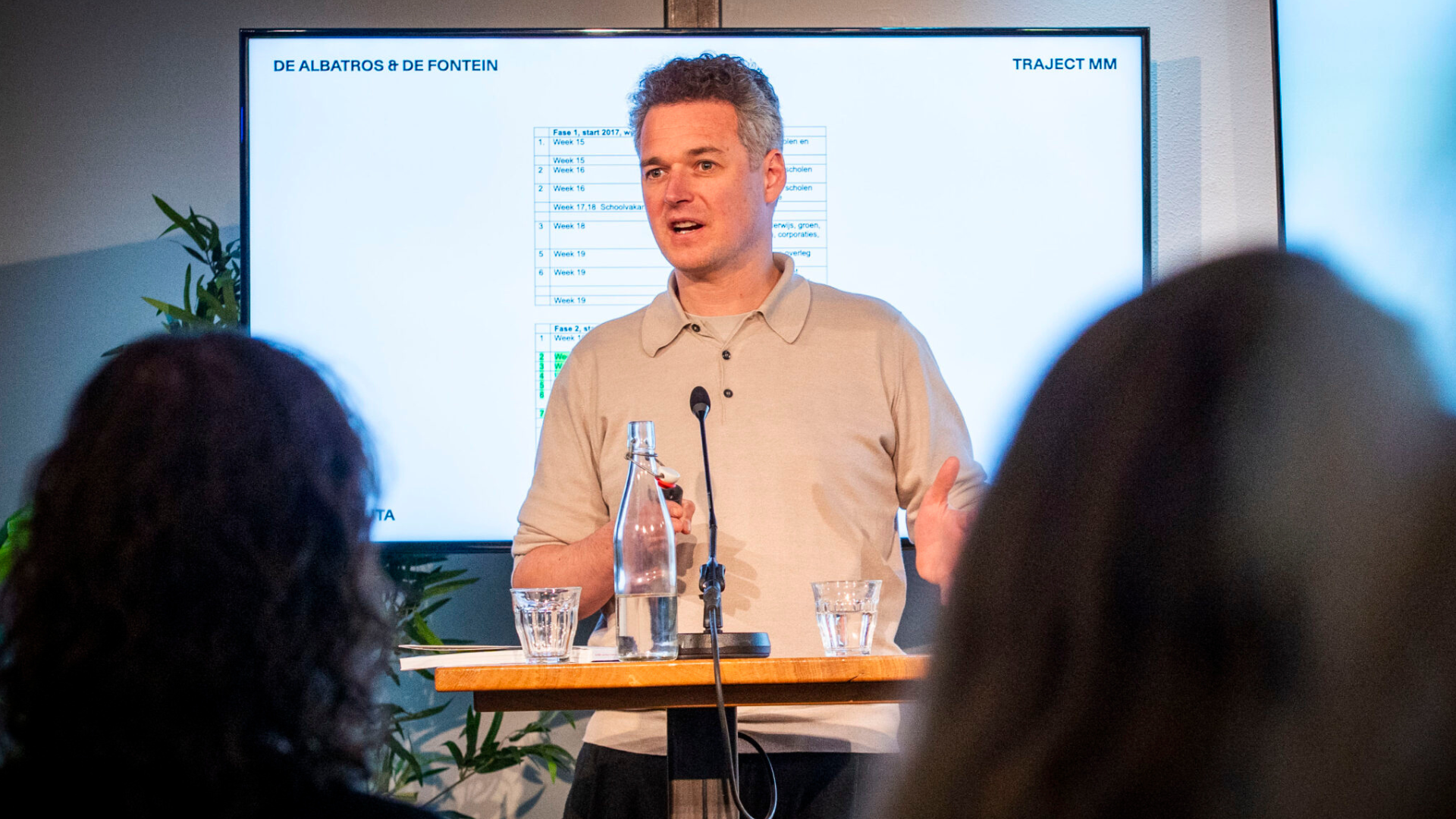 Jan Nauta tijdens zijn ARC Talk in Pakhuis de Zwijger. Beeld Hanna Veltman