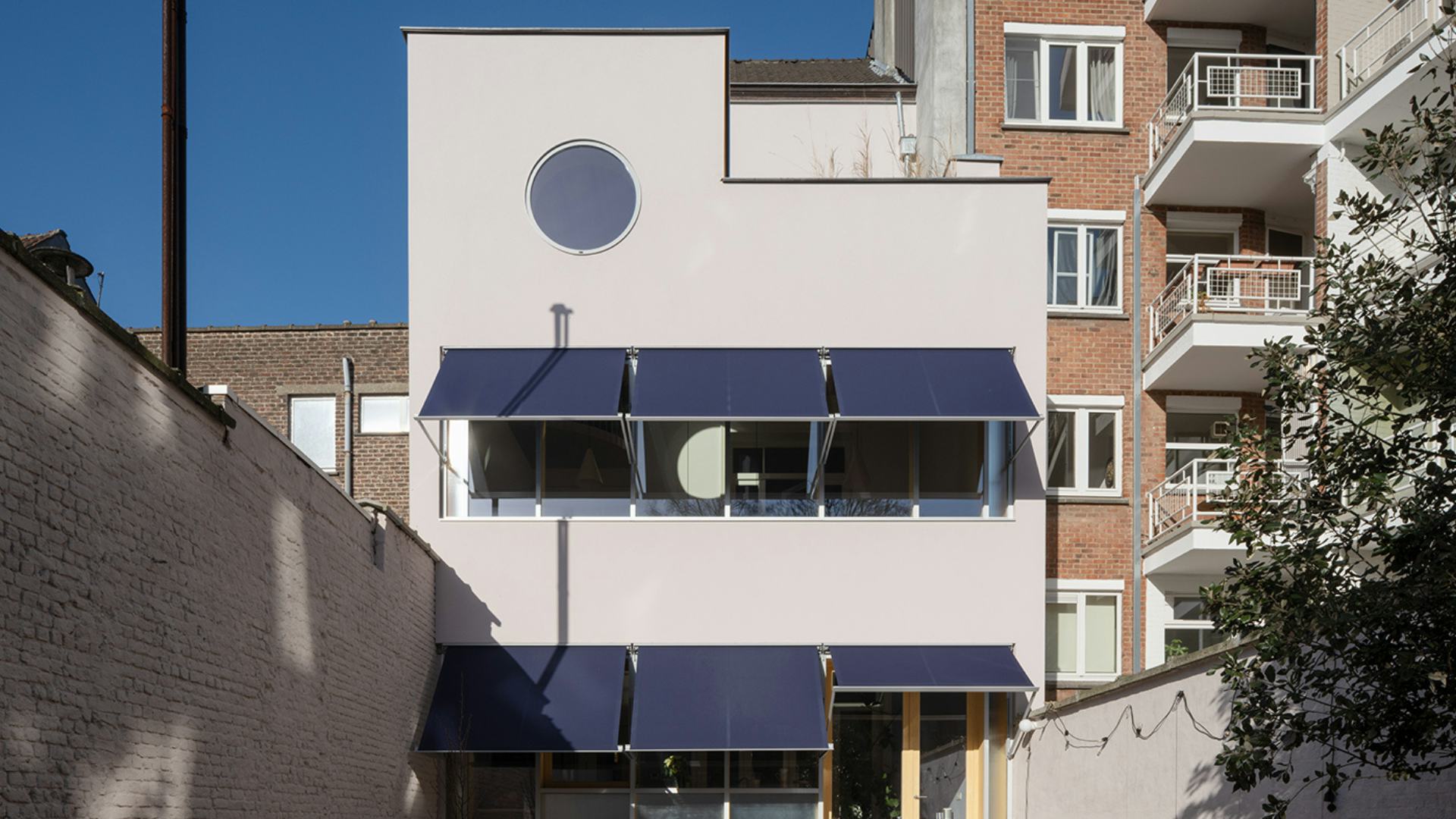 Astrids Blauw door Dhooge Meganck Architecten. Beeld Johnny Umans