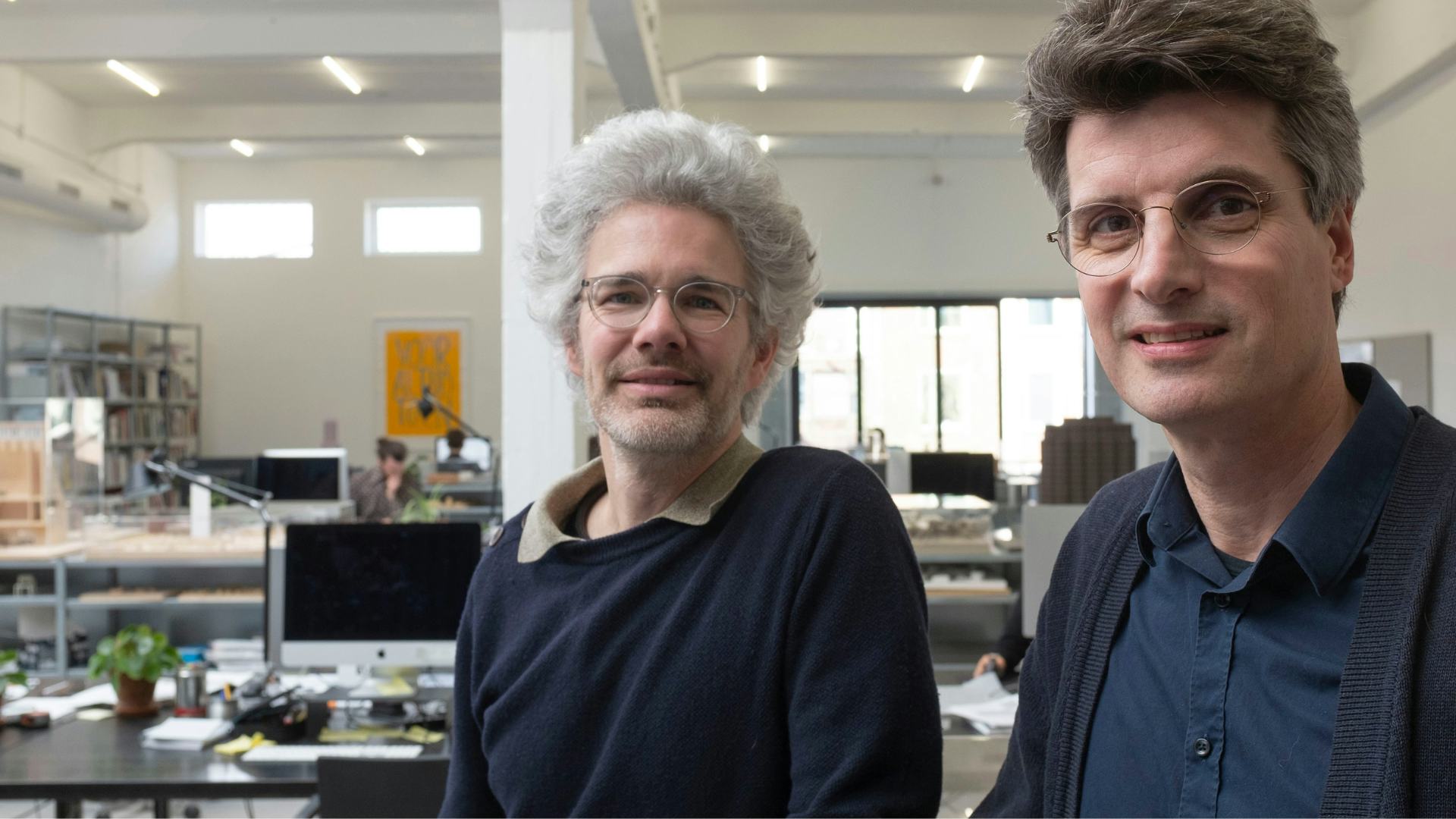 Floris Cornelisse (l) en Paul Verhoeven. Beeld Manou Huijbregts