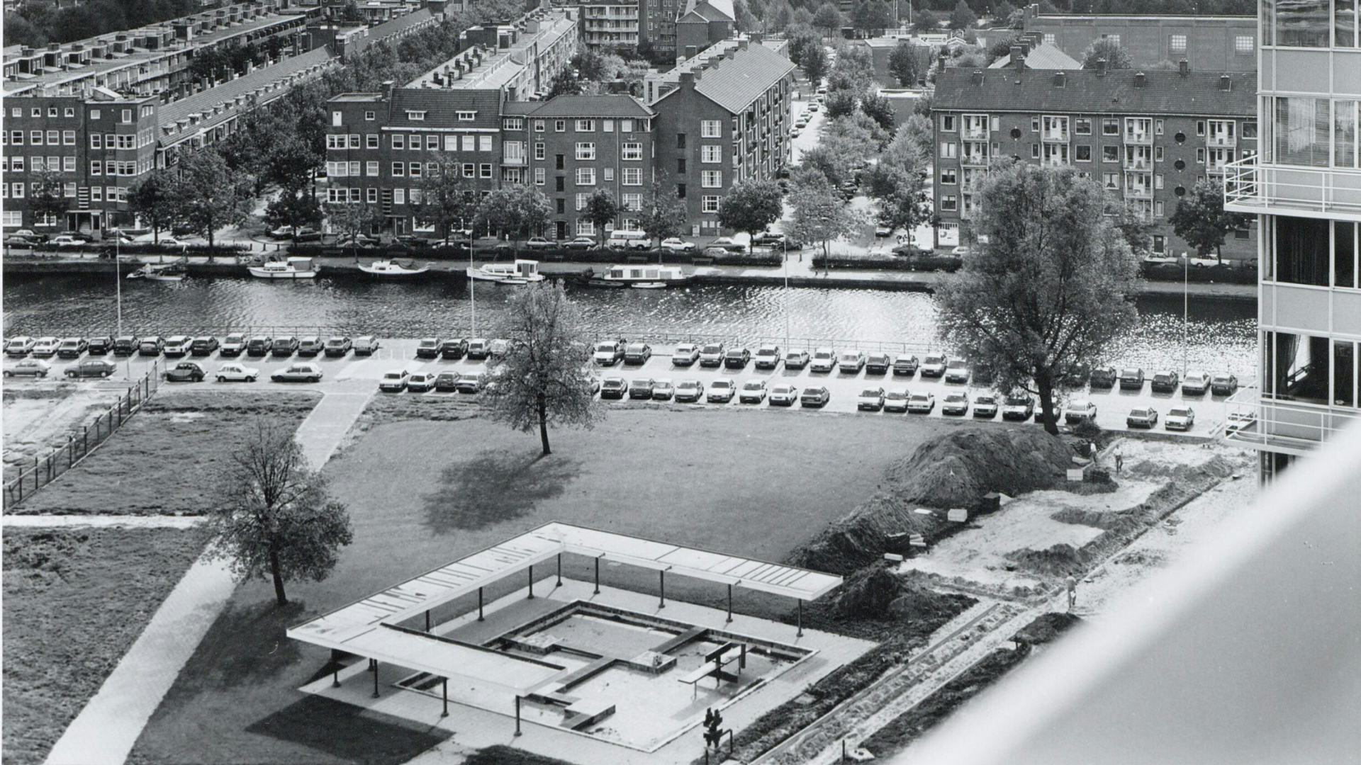 Het Bos en Lommerplantsoen bij het GAK-gebouw. Beeld Ino Roel, Stadsarchief Amsterdam