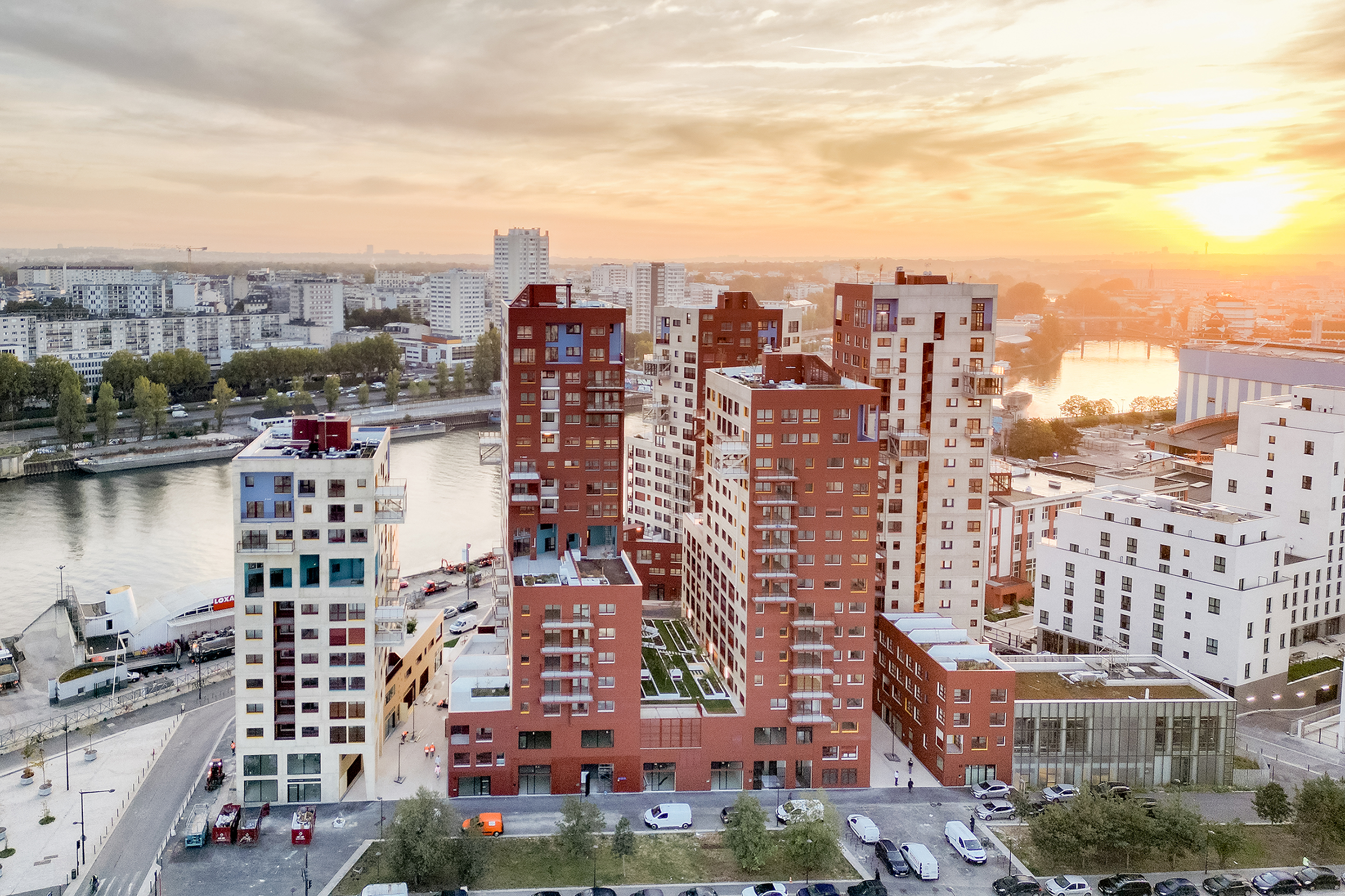 START in de Parijse voorstad Ivry-sur-Seine. Beeld Nicolas Grosmond