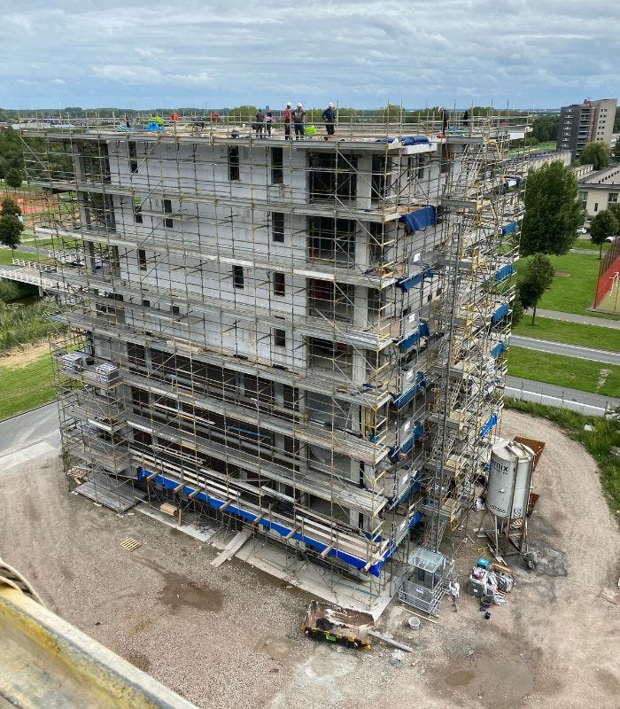 Bouw van de Tinggi Tower in Almere Buiten.