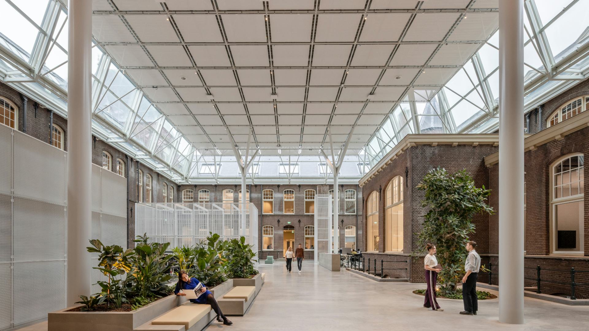 Voormalig Gebouw voor Mijnbouwkunde van de toenmalige Technische Hogeschool, nu hoofdkantoor Haskoning. Beeld Lucas van der Wee
