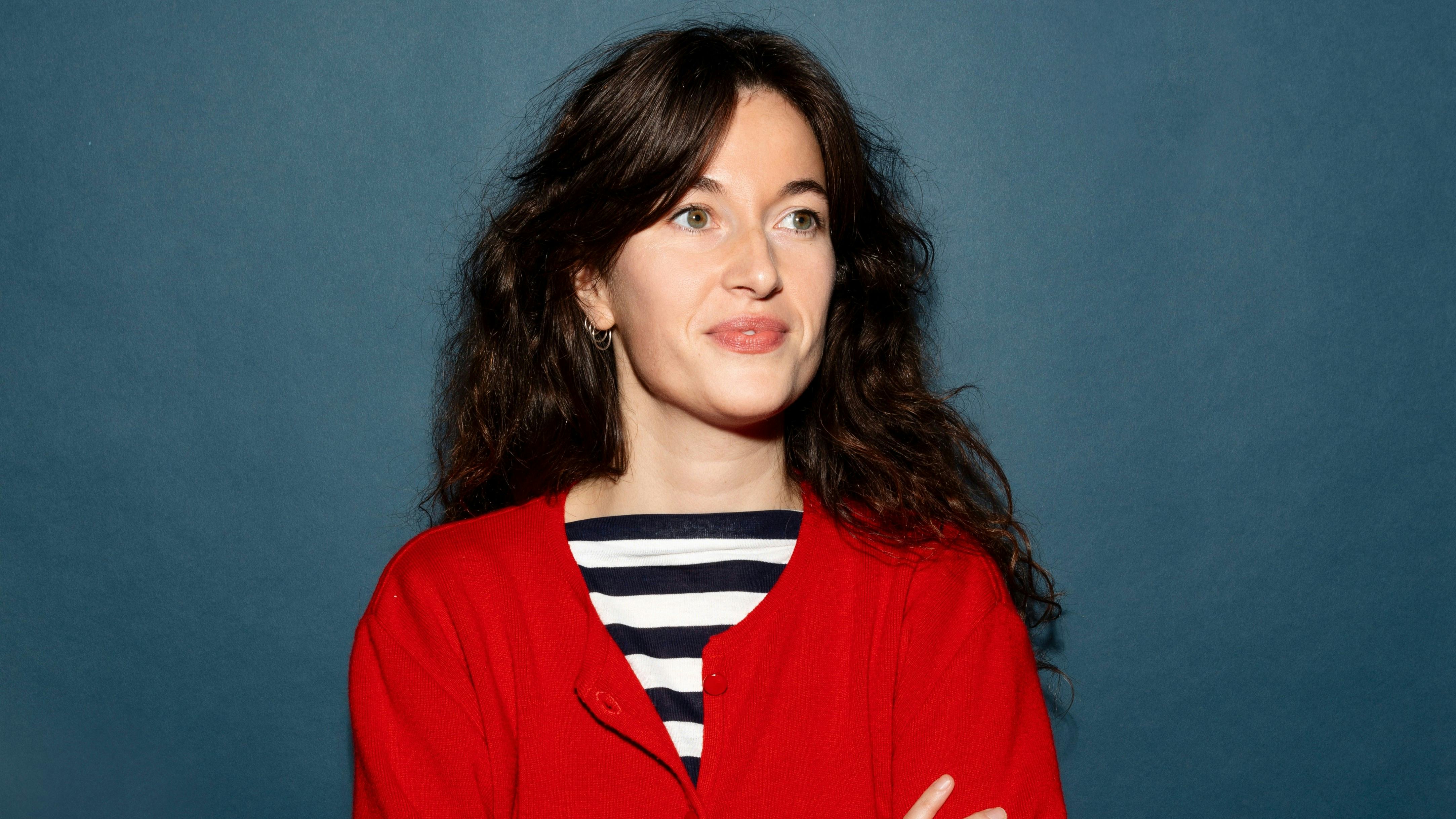 Als een wervelwind kwam Charlotte Thomas binnen en precies zo vertrekt ze nu