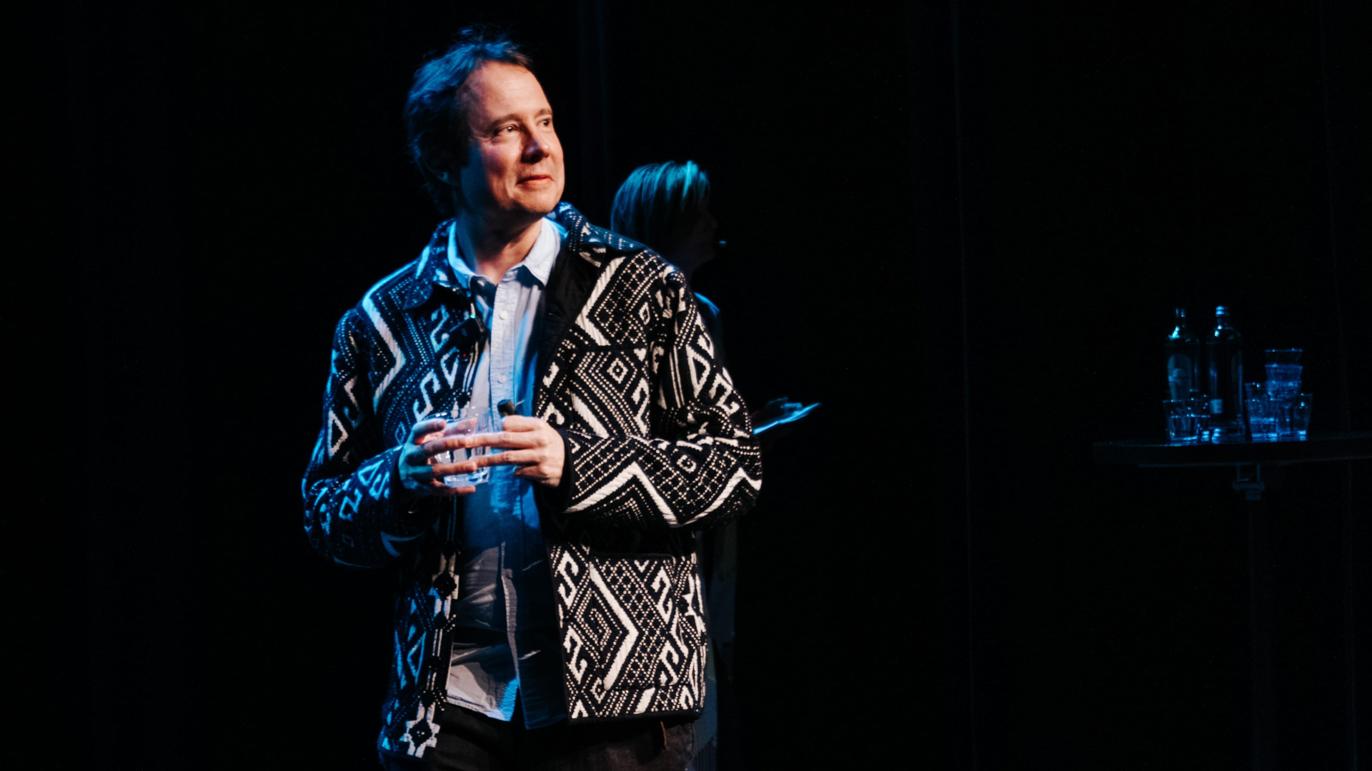 Don Ritzen van Shift op het podium van LantarenVenster. Beeld Shift