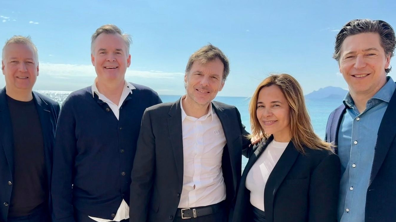 Thomas Behr (Managing Partner, SOM), Kent Jackson (Design Partner, SOM), Duncan
Stutterheim, Irene Vasseur (Managing Partner, Minerva Development), Rob de Groot
(Managing Partner, Minerva Development).