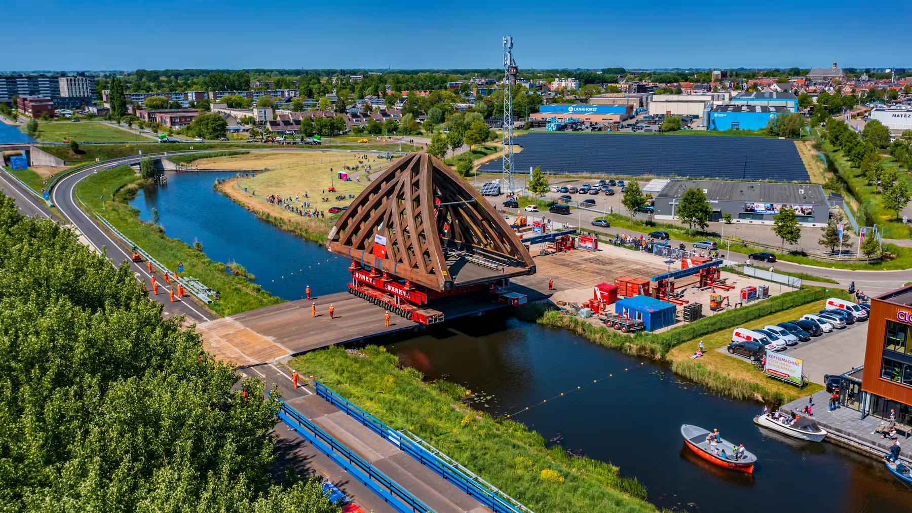 De Krúsrakbrug in Sneek wordt verplaatst. Beeld Niels de Vries