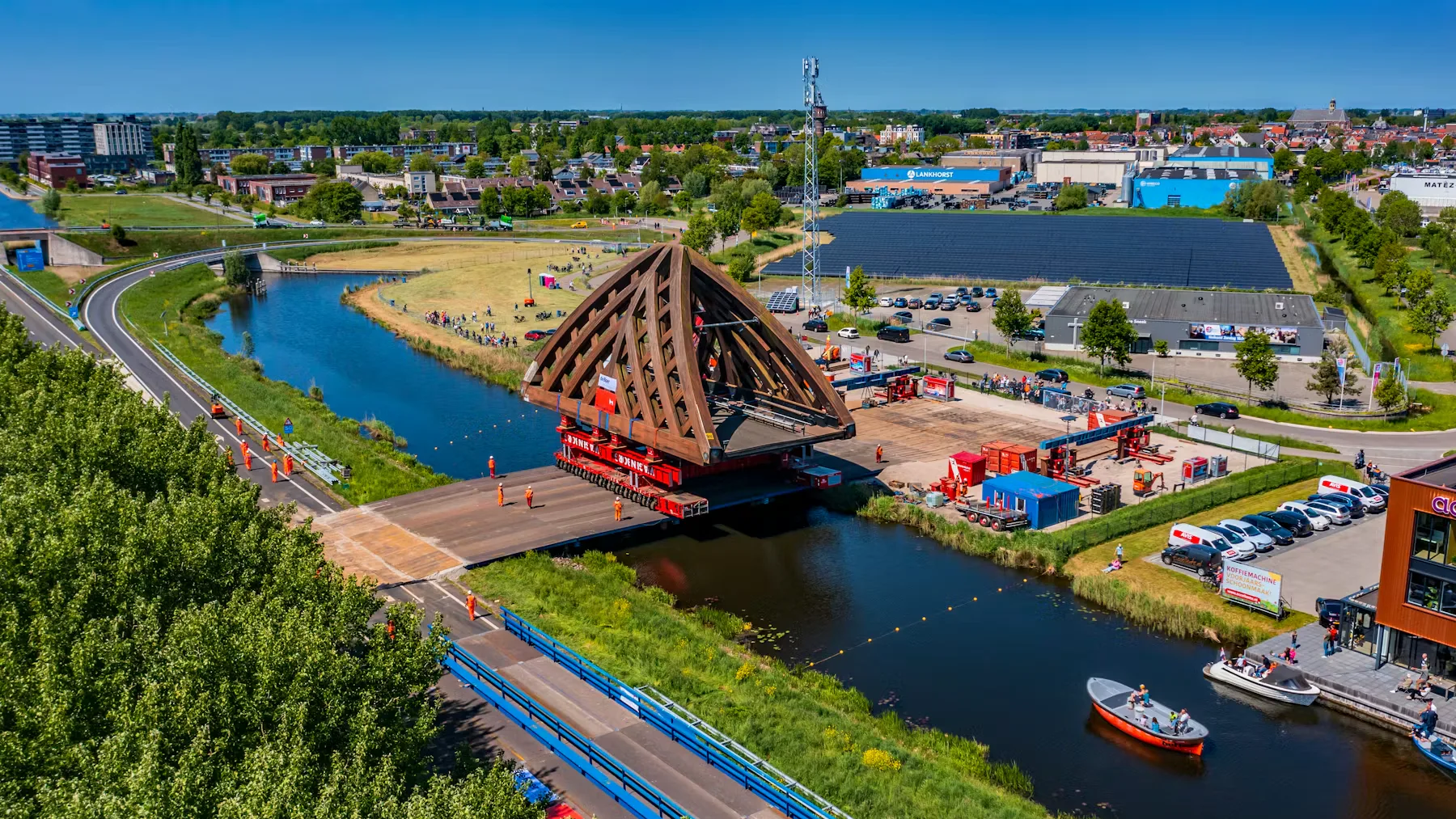 De Krúsrakbrug in Sneek wordt verplaatst. Beeld Niels de Vries