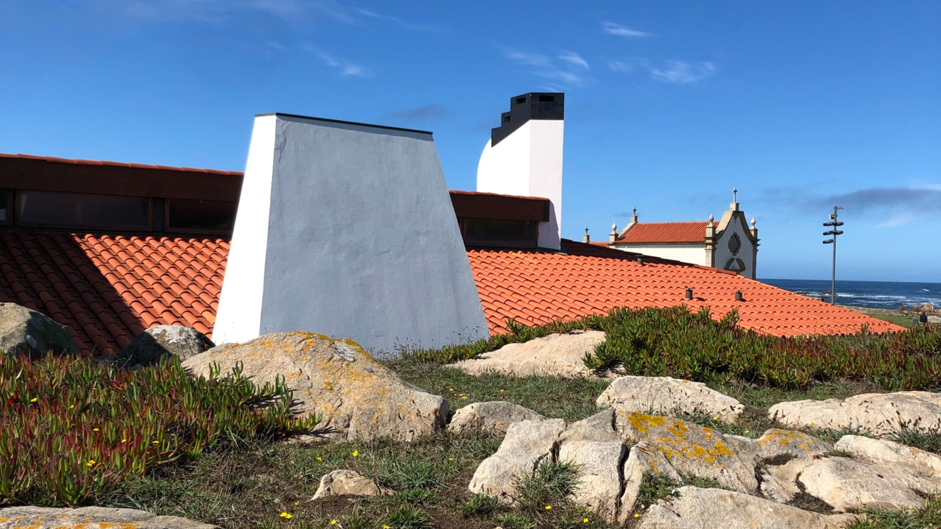 Vakantietip 5: In en rond Porto ziet Evert Klinkenberg krachtige architectuur die de aandacht niet op zichzelf vestigt