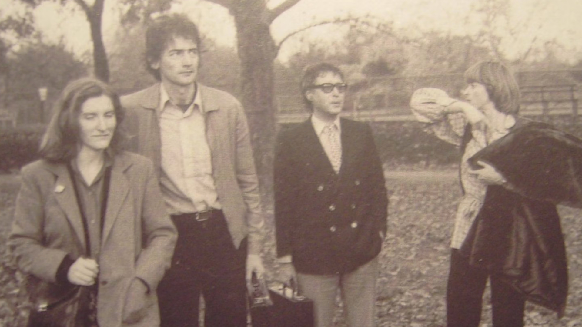 vlnr. Madelon Vriesendorp, Rem Koolhaas, Elia Zenghelis and Zoe Zenghelis in Central Park NYC – 1978.  Beeld OMA