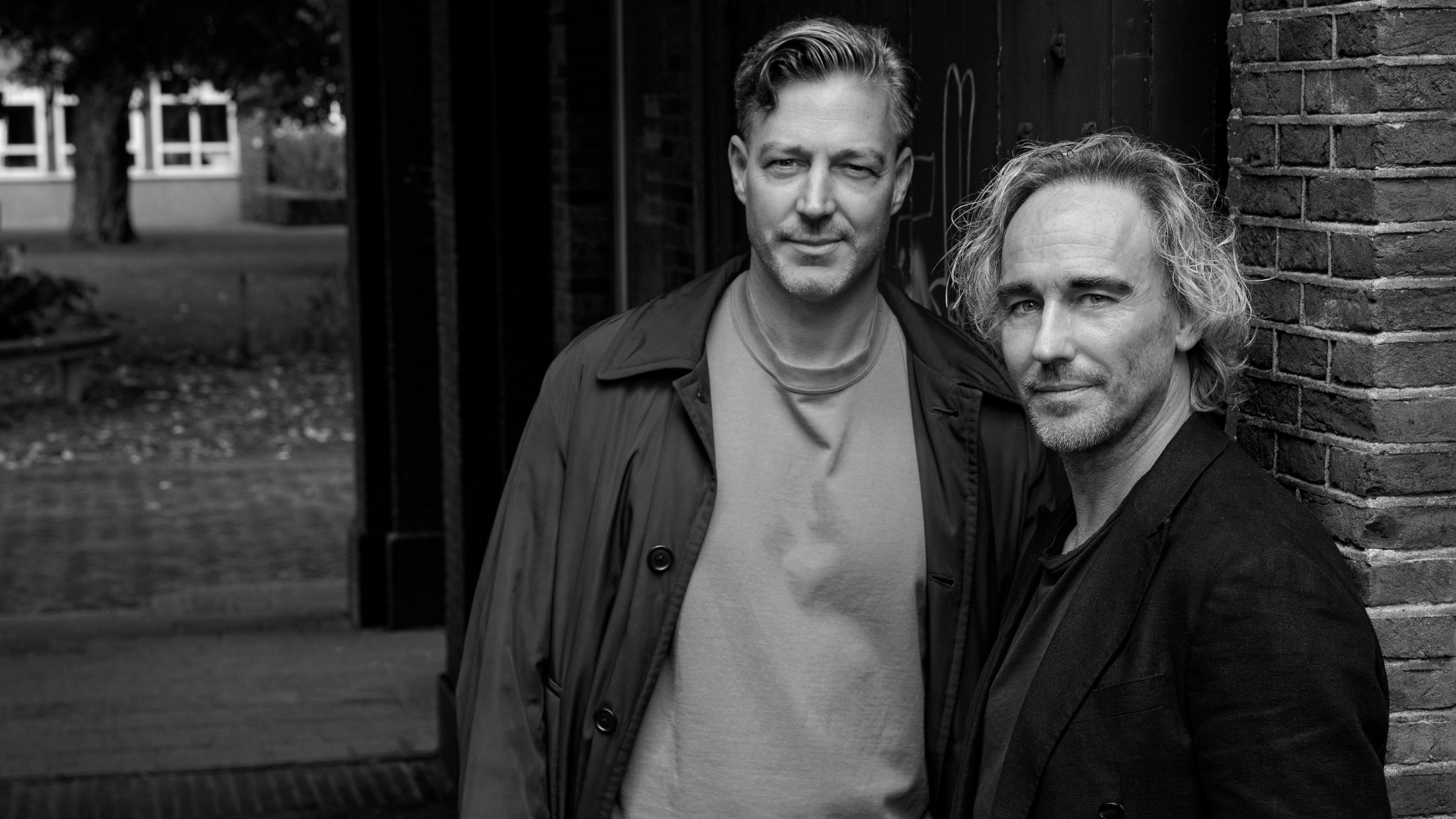 Links Jasper Smits, rechts Michael van Bergen. Beeld DONKERLICHT